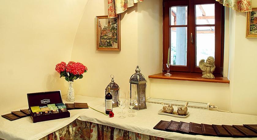 מלון ואלבריץ' Przy Oslej Bramie מראה חיצוני תמונה
